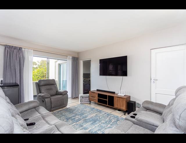 3 BEDROOM APARTMENT RENTED IN DURBANVILLE CENTRAL